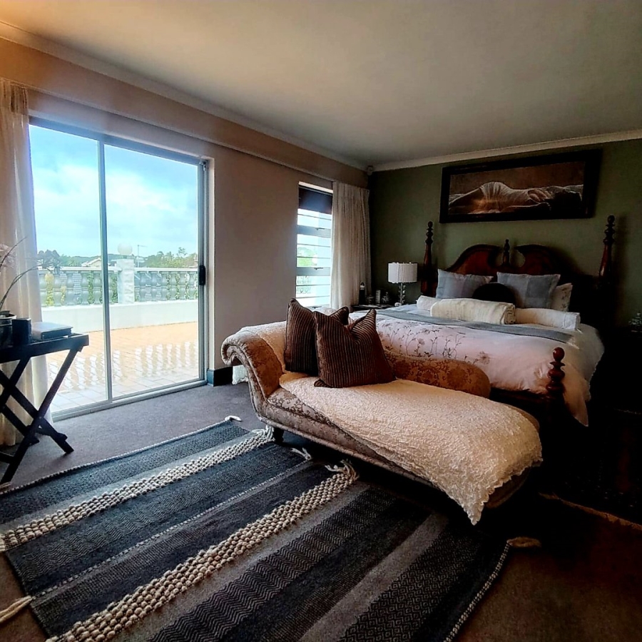 5 Bedroom Property for Sale in Beacon Bay Eastern Cape